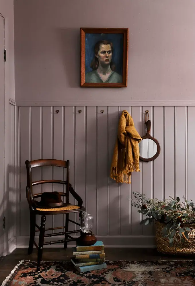 Incorporating The Sherwin-Williams 2025 Paint Color Trends Into Vintage Home Decor