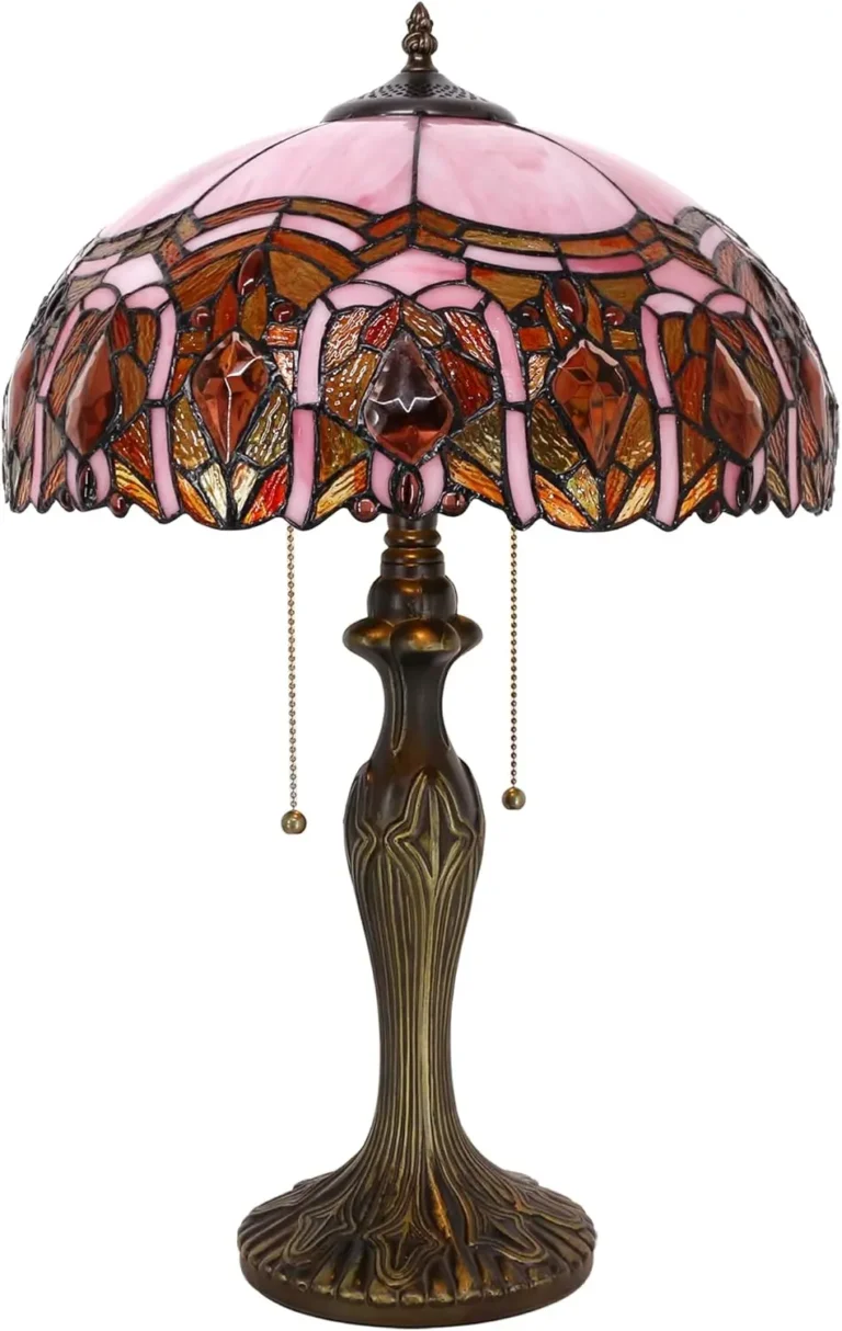 Vintage Tiffany-style floral table lamp with a classic brass base.